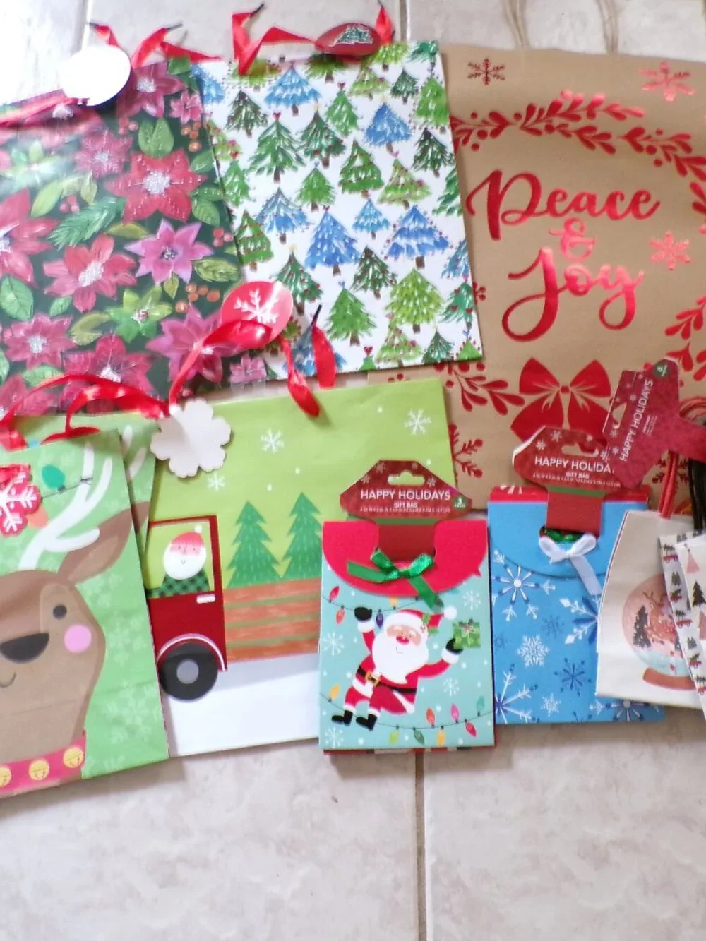 18 Gift Bags Assorted Sizes NEW